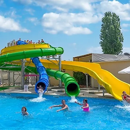 Glarus Beach& Aqua Park Hotel Slantchev Briag