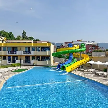 מלון Glarus Beach& Aqua Park סאני ביץ'