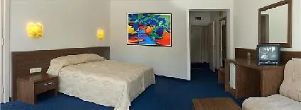 Glarus Beach& Aqua Park 4* סאני ביץ'