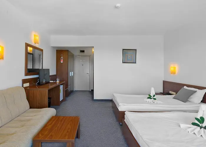 Hotel Glarus Słoneczny Brzeg