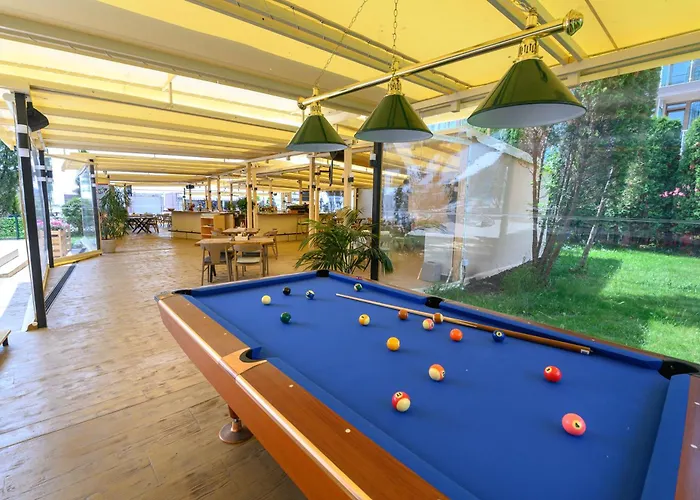 Glarus Hotell Slăntjev Brjag